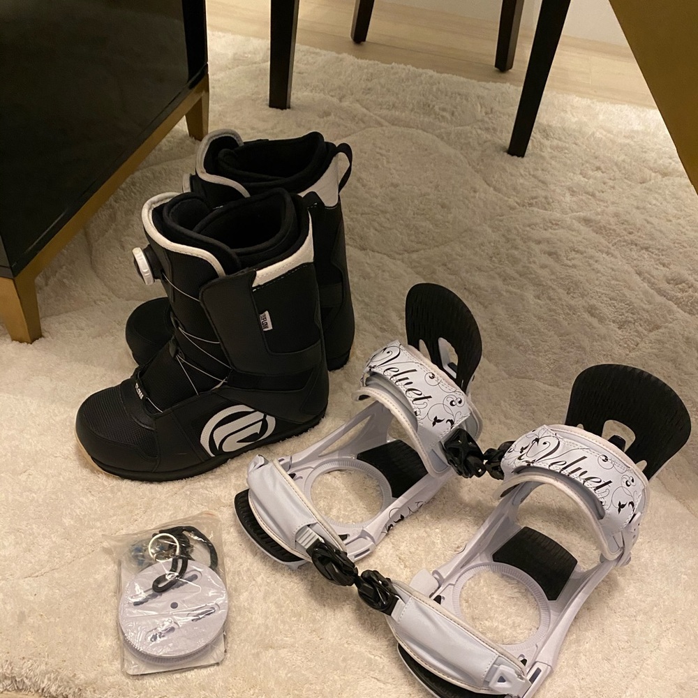 Snowboarding Boots & Bindings Set